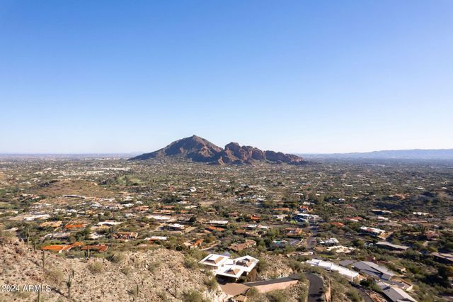 4524 E MOONLIGHT Way 4, Paradise Valley, AZ 85253