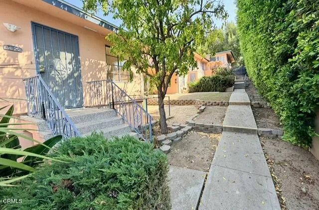 2622 Griffith Park Boulevard, Los Angeles, CA 90039