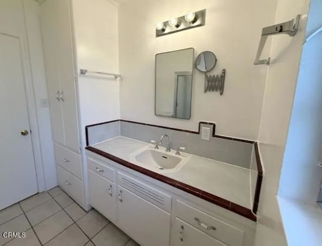 2622 Griffith Park Boulevard, Los Angeles, CA 90039