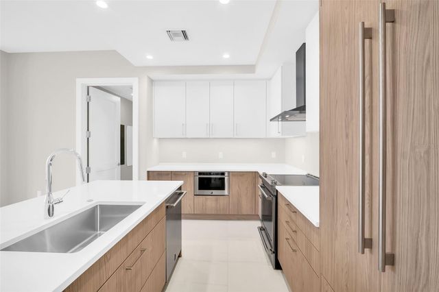 275 1ST AVENUE S 2708, St Petersburg, FL 33701