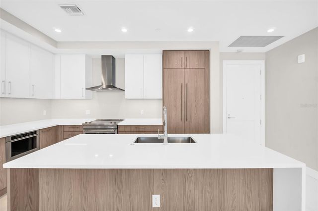 275 1ST AVENUE S 2708, St Petersburg, FL 33701