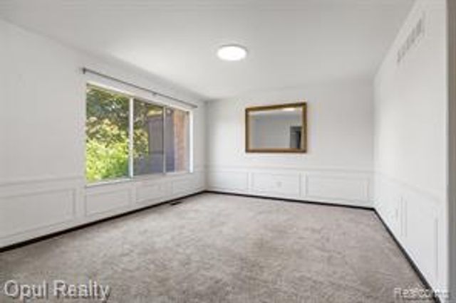 3961 Chablis Street, West Bloomfield, MI 48323