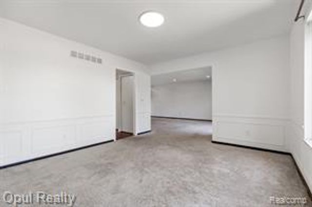 3961 Chablis Street, West Bloomfield, MI 48323
