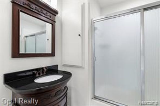 3961 Chablis Street, West Bloomfield, MI 48323