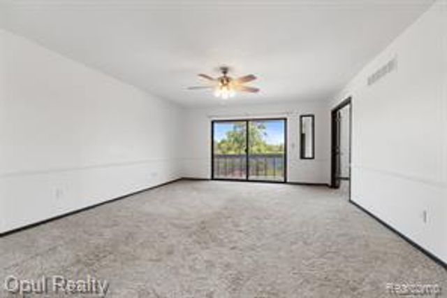 3961 Chablis Street, West Bloomfield, MI 48323