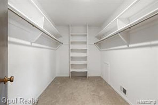 3961 Chablis Street, West Bloomfield, MI 48323