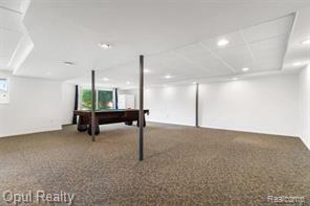 3961 Chablis Street, West Bloomfield, MI 48323