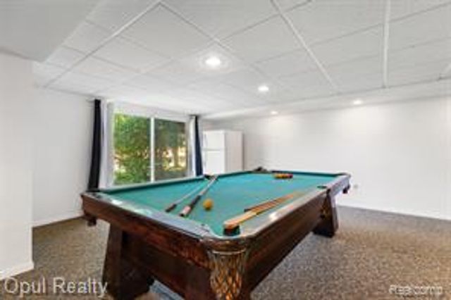 3961 Chablis Street, West Bloomfield, MI 48323