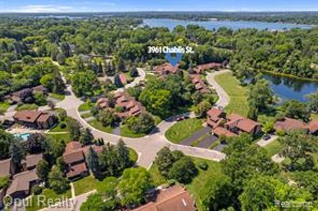 3961 Chablis Street, West Bloomfield, MI 48323