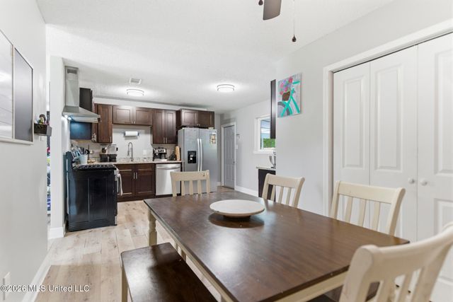 2616 W Angela Circle, Gulfport, MS 39503