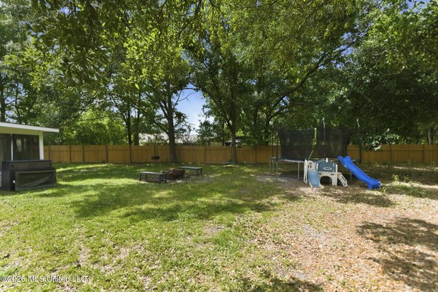 2616 W Angela Circle, Gulfport, MS 39503