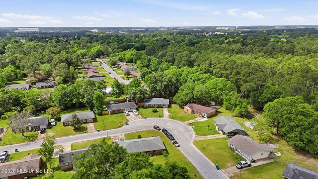 2616 W Angela Circle, Gulfport, MS 39503