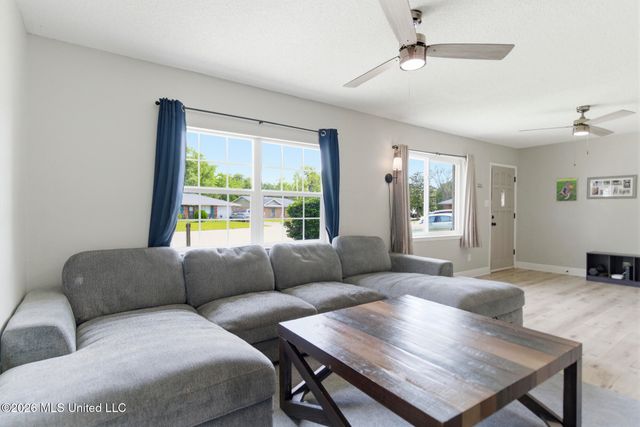 2616 W Angela Circle, Gulfport, MS 39503