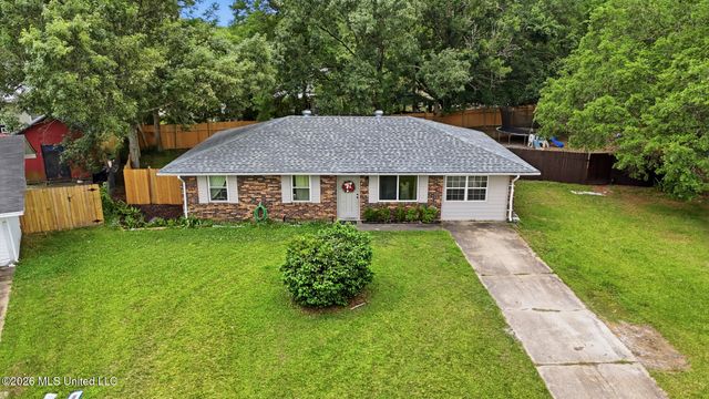 2616 W Angela Circle, Gulfport, MS 39503