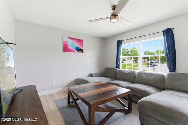 2616 W Angela Circle, Gulfport, MS 39503