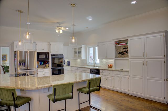 5713 E 104th Place S, Tulsa, OK 74137