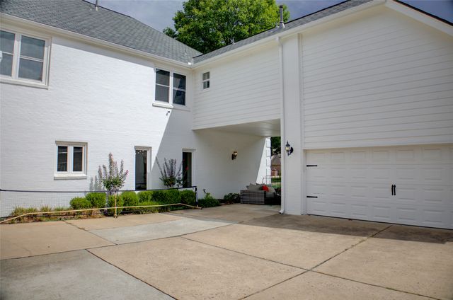 5713 E 104th Place S, Tulsa, OK 74137