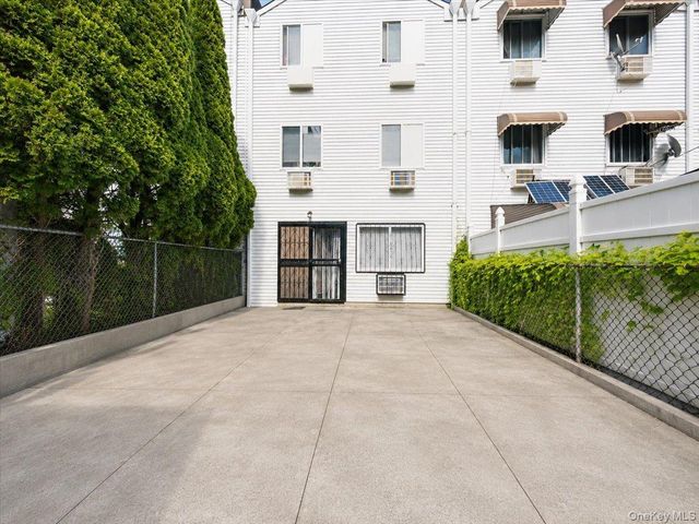 3605 Boller Avenue, Bronx, NY 10466