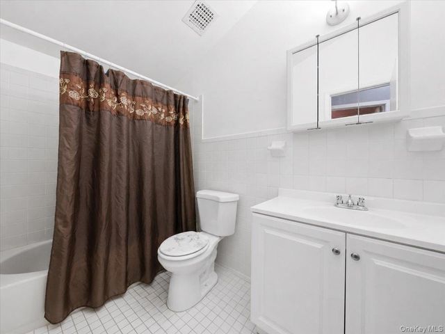 3605 Boller Avenue, Bronx, NY 10466