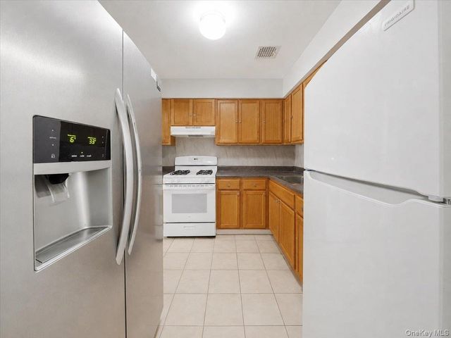 3605 Boller Avenue, Bronx, NY 10466