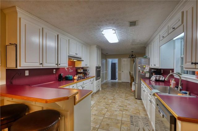 225 Ewing Drive, Social Circle, GA 30025