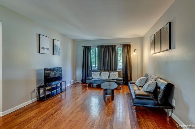 330 Oakland Avenue 103, Royal Oak, MI 48067