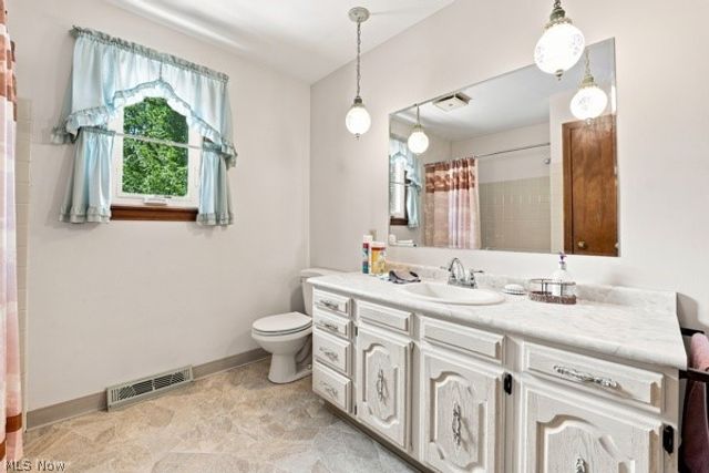 8 Sioux Trail, Girard, OH 44420