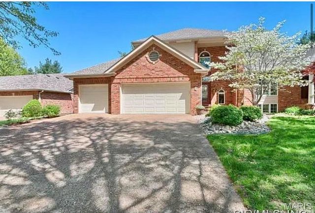 2 Pine Hollow Court, Edwardsville, IL 62025