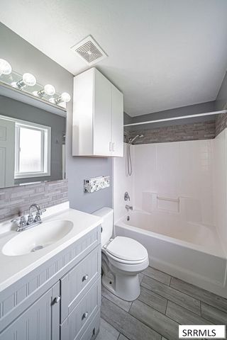 191 N 3990 E, Rigby, ID 83442