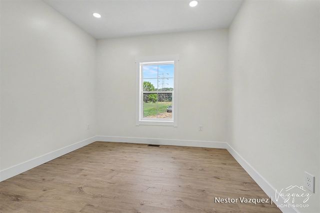186 9 Mile Road, Comstock Park, MI 49321