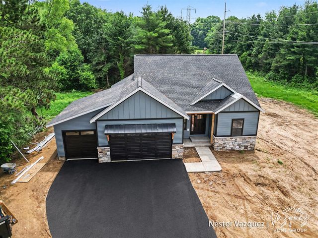 186 9 Mile Road, Comstock Park, MI 49321