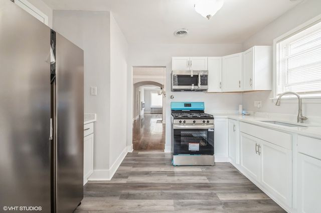 7653 S SEELEY Avenue, Chicago, IL 60620