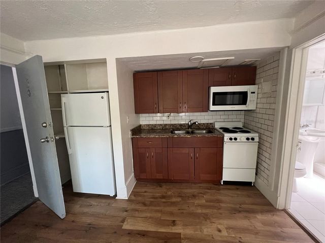 510 E JACKSON ST 3, Orlando, FL 32801