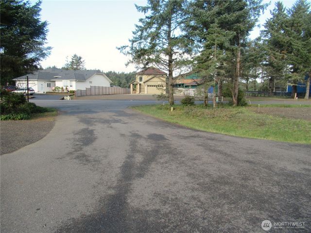 311 Sycamore Court, Ocean Shores, WA 98569