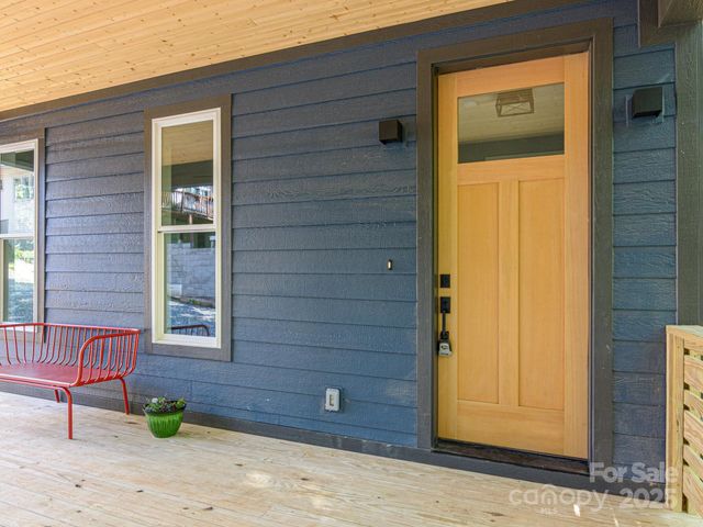 61 Vandalia Avenue, Asheville, NC 28806