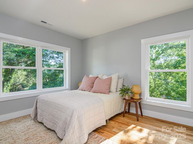 61 Vandalia Avenue, Asheville, NC 28806