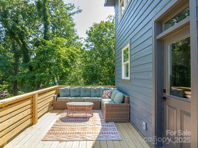 61 Vandalia Avenue, Asheville, NC 28806