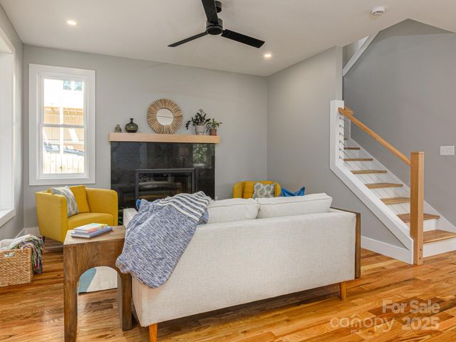 61 Vandalia Avenue, Asheville, NC 28806