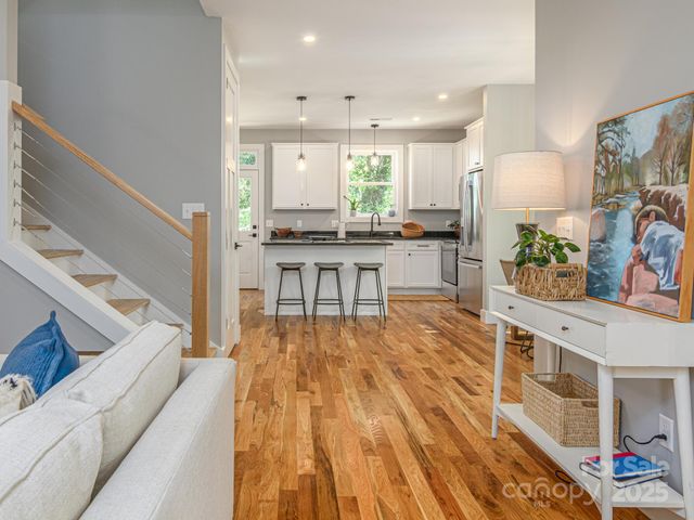 61 Vandalia Avenue, Asheville, NC 28806