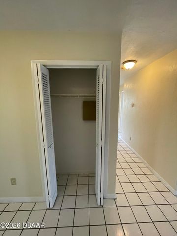 524 Pelican Bay Drive, Daytona Beach, FL 32119