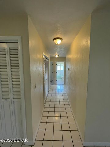 524 Pelican Bay Drive, Daytona Beach, FL 32119