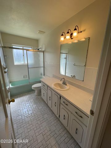 524 Pelican Bay Drive, Daytona Beach, FL 32119