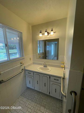 524 Pelican Bay Drive, Daytona Beach, FL 32119