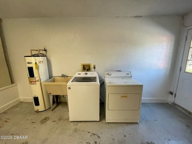 524 Pelican Bay Drive, Daytona Beach, FL 32119