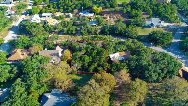 306 Cargill DR, Spicewood, TX 78669