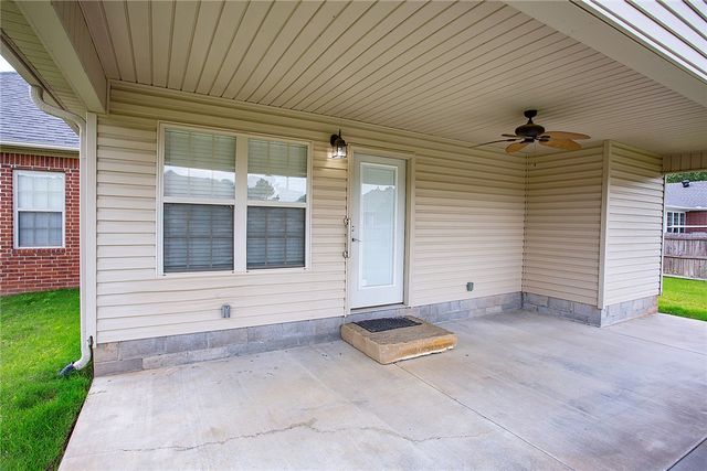 126 Salmon Lane, Russellville, AR 72802