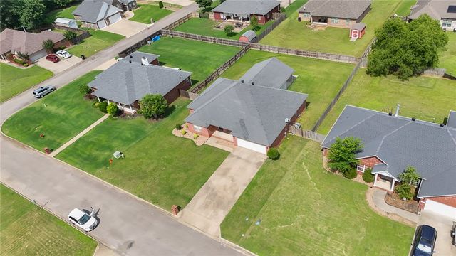 126 Salmon Lane, Russellville, AR 72802
