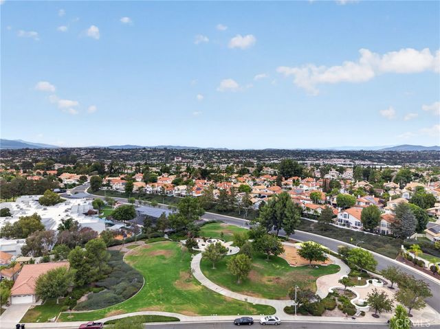 45388 Callesito Burgos, Temecula, CA 92592