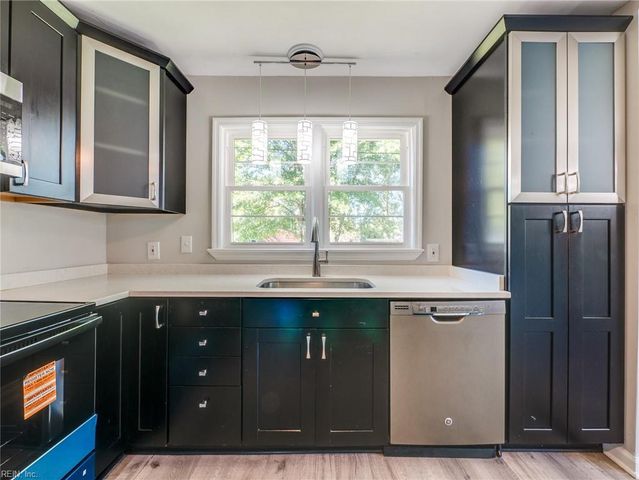 111 Charlton DR, Hampton, VA 23666