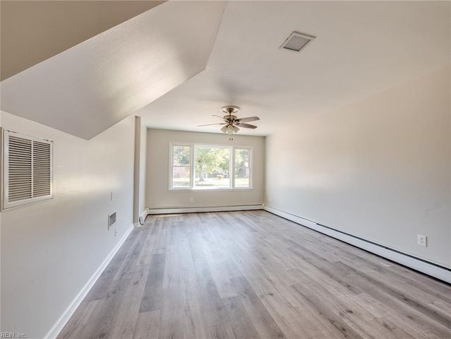 111 Charlton DR, Hampton, VA 23666